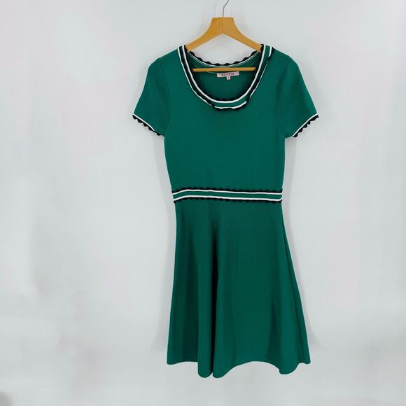 Review Green Fit & Flare Knit Dress with Contrast Trim Size 14 Preppy Work Wear - Picture 1 of 9